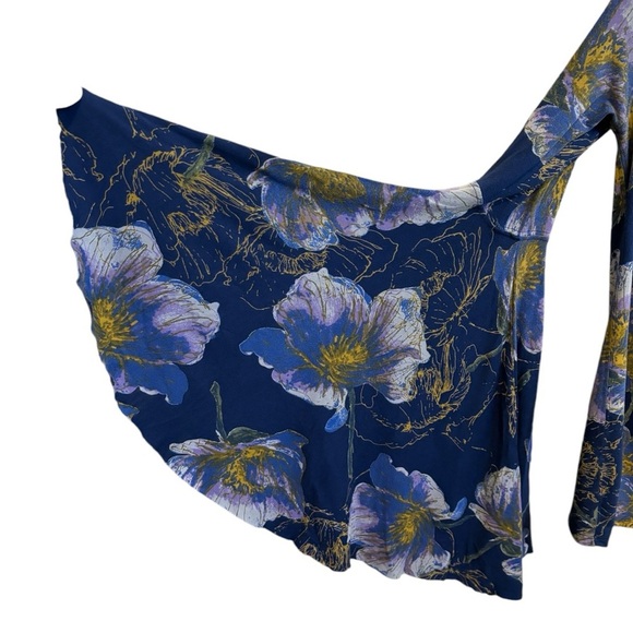 We The Free Birds Of Paradise Navy Floral Bell Sleeves Sz M - Picture 5 of 11